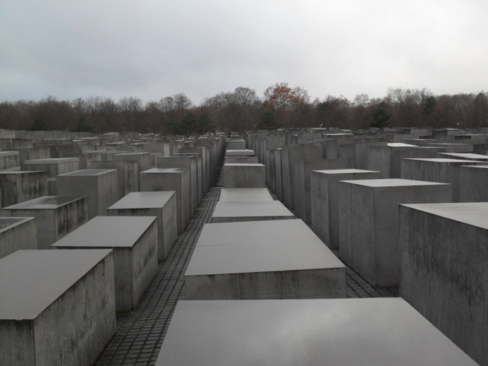 Holocaust_memorial